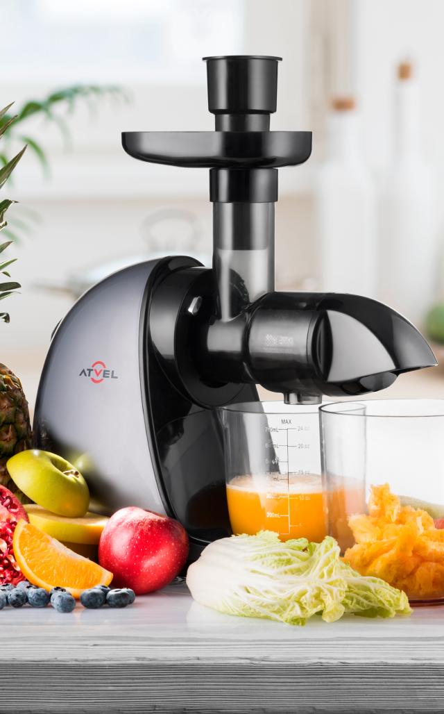 Auger juicers